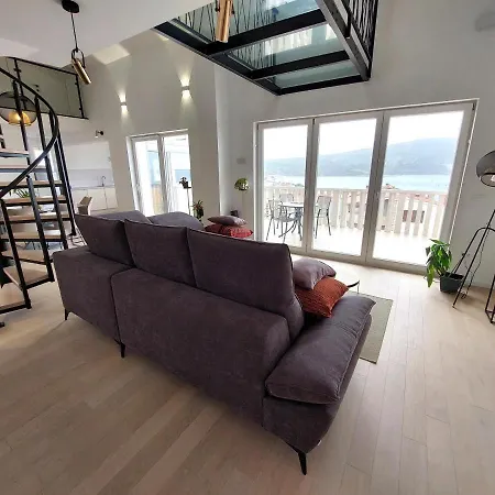 Apartmán Penthouse Eva *