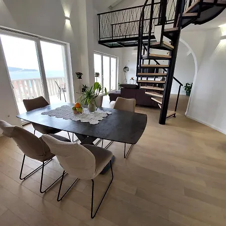 Penthouse Eva Apartmán Primošten