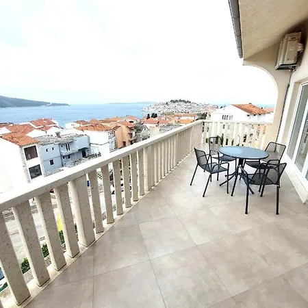 Penthouse Eva